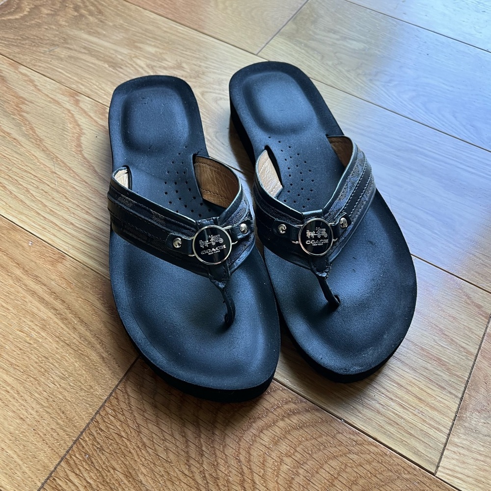 Coach • Black Leather Sandals